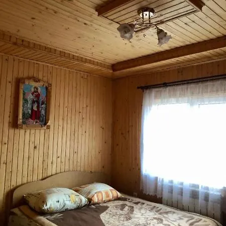 Котедж Лісова Пісня בית הארחה